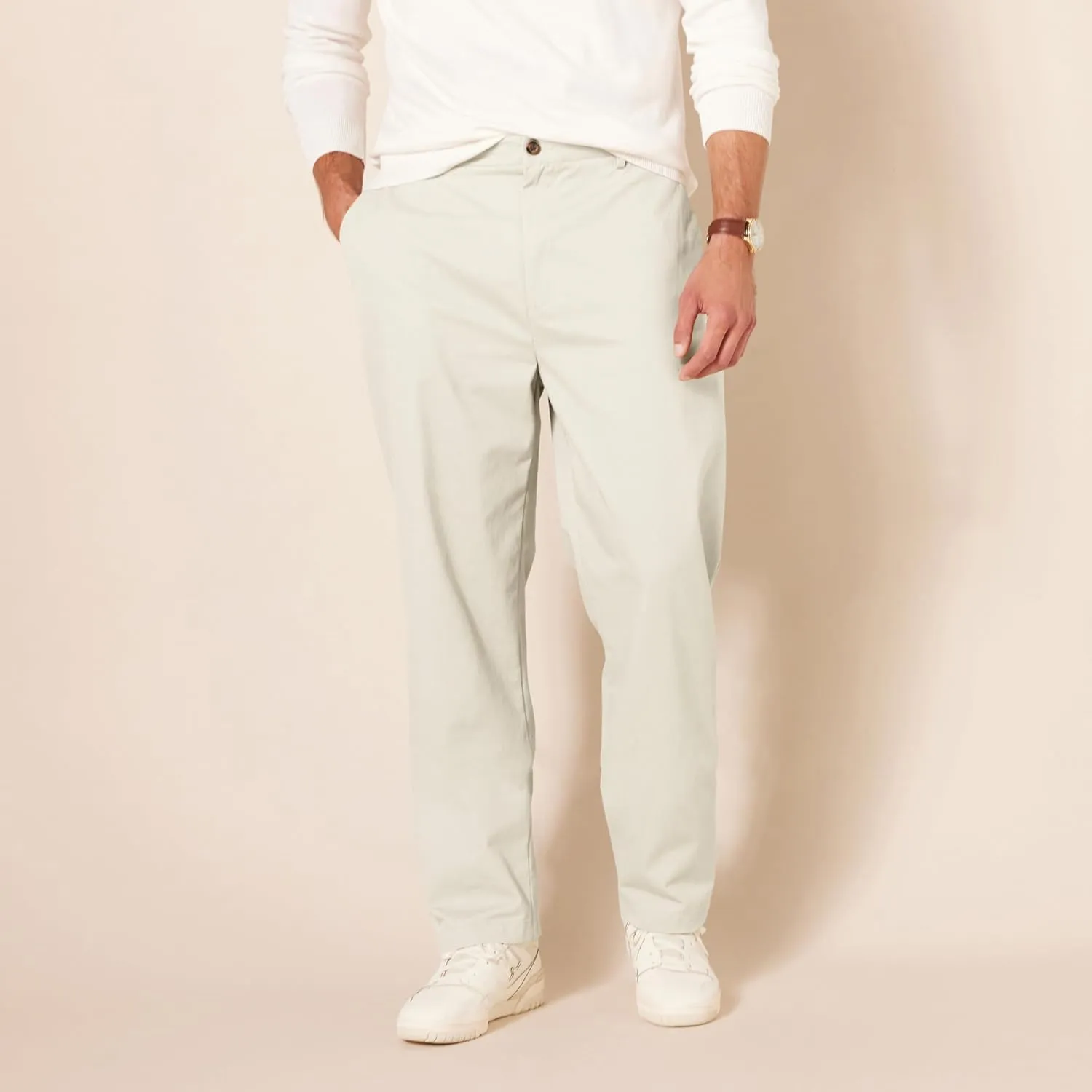 Amazon Essentials Men's Classic-Fit Wrinkle-Resistant Flat-Front Chino Pant (Available in Big & Tall)