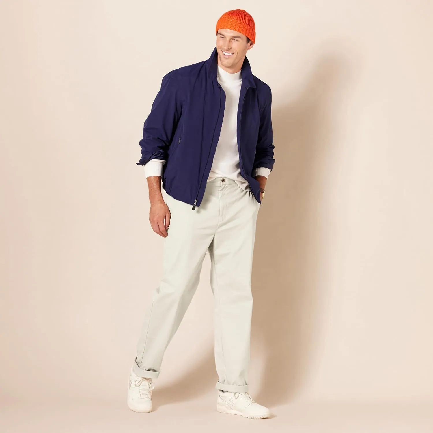 Amazon Essentials Men's Classic-Fit Wrinkle-Resistant Flat-Front Chino Pant (Available in Big & Tall)
