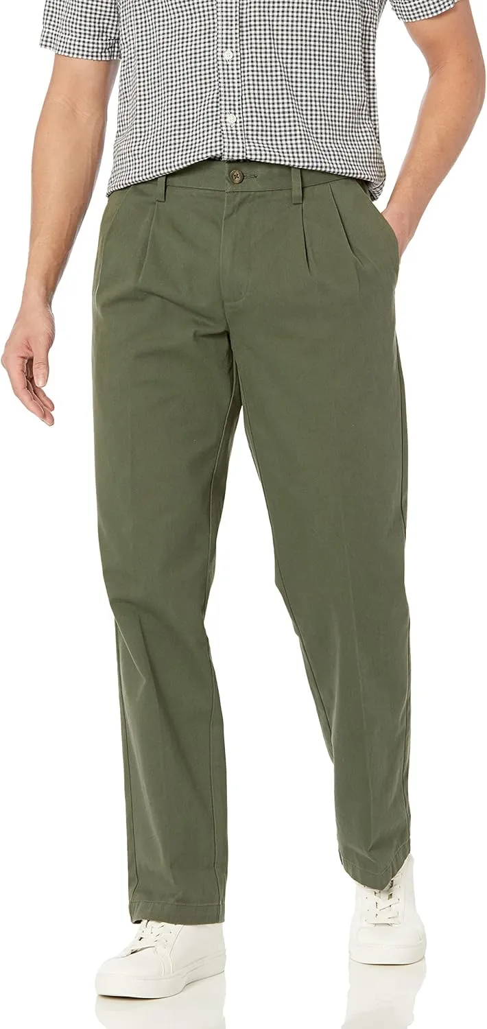 Amazon Essentials Men's Classic-Fit Wrinkle-Resistant Pleated Chino Pant (Available in Big & Tall)