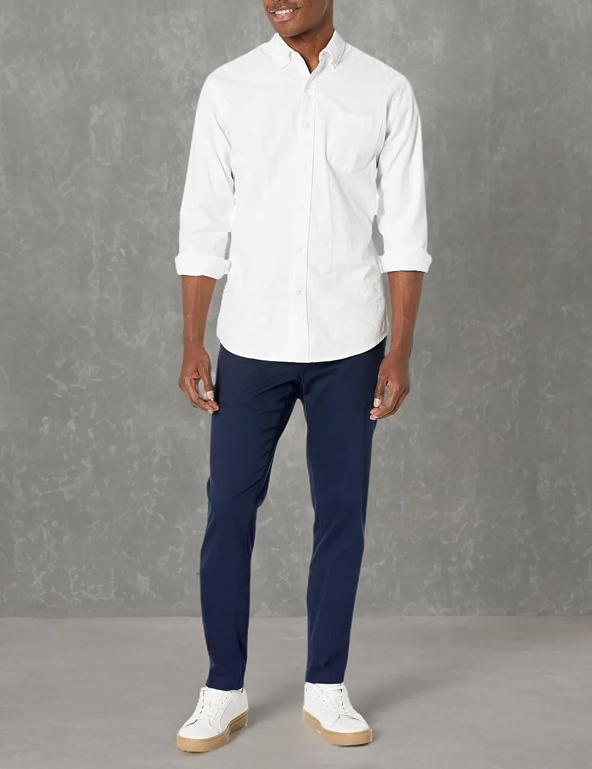 Amazon Essentials Men's Slim-Fit Wrinkle-Resistant Flat-Front Stretch Chino Pant