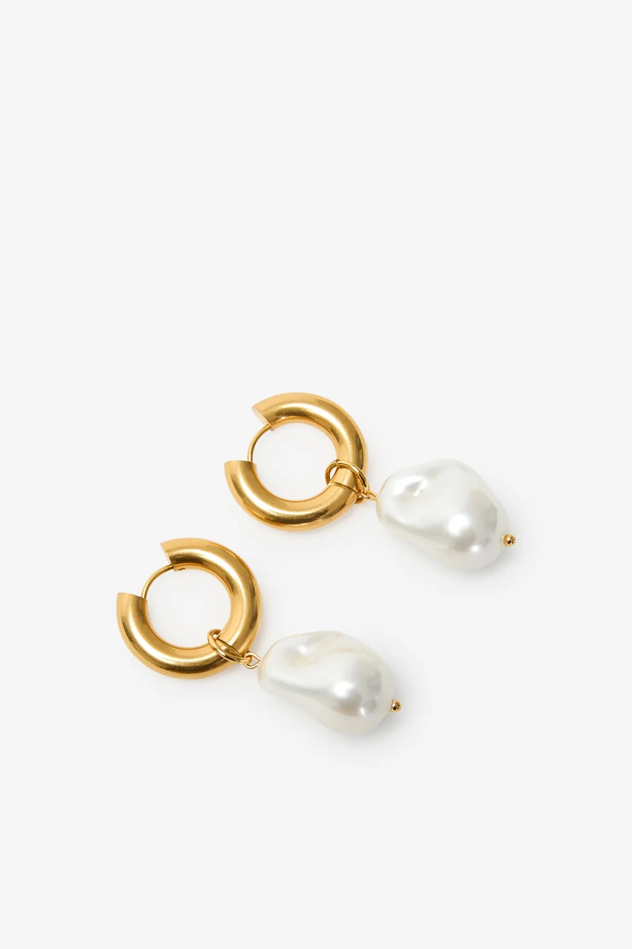 Glow Club Free Gift  Tal Earrings