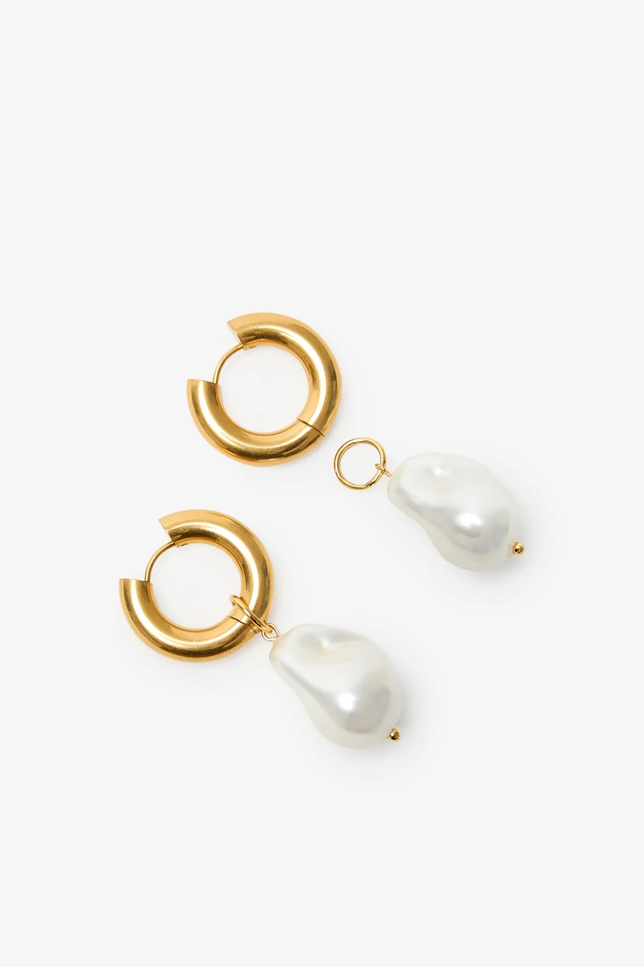 Glow Club Free Gift  Tal Earrings
