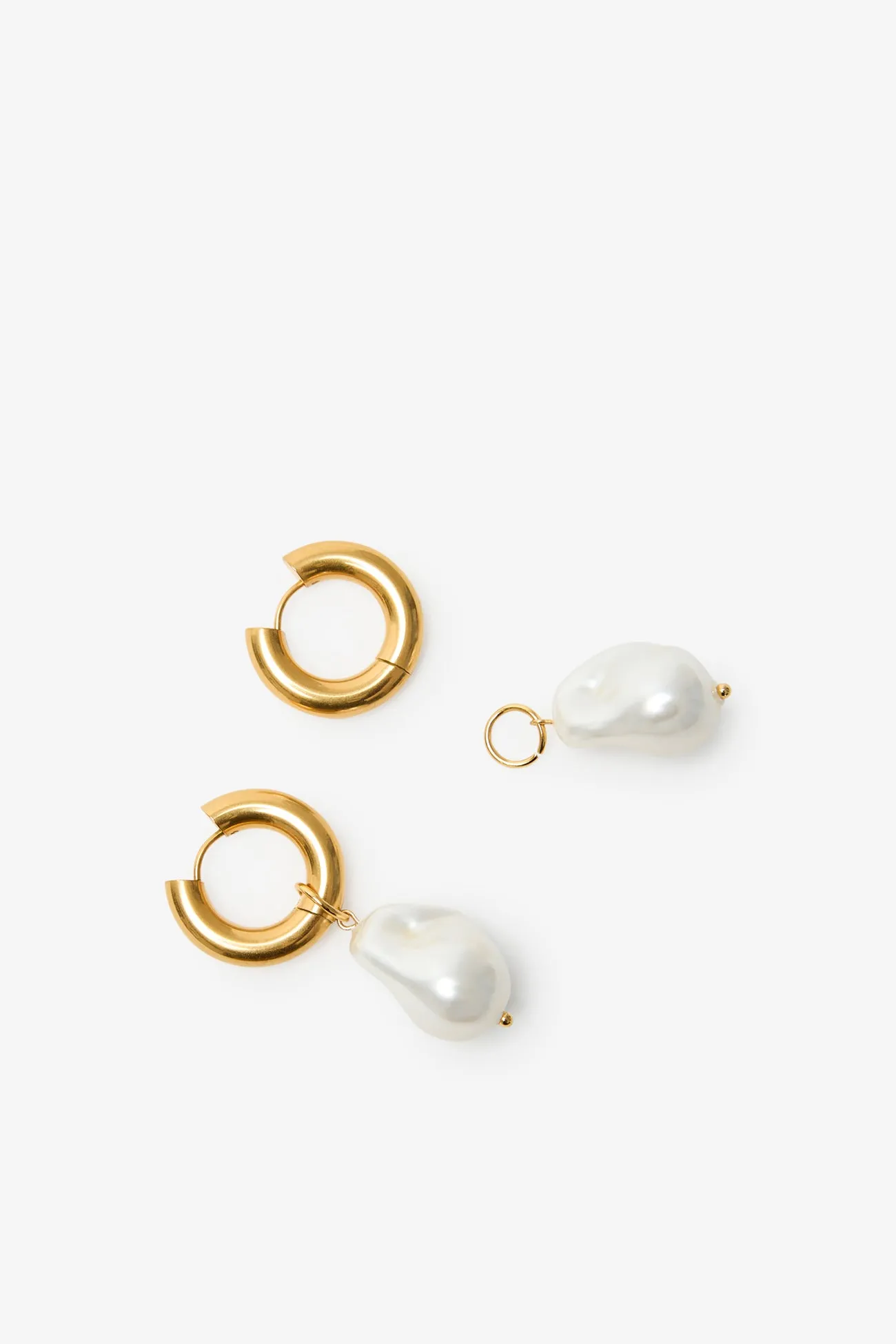 Glow Club Free Gift  Tal Earrings