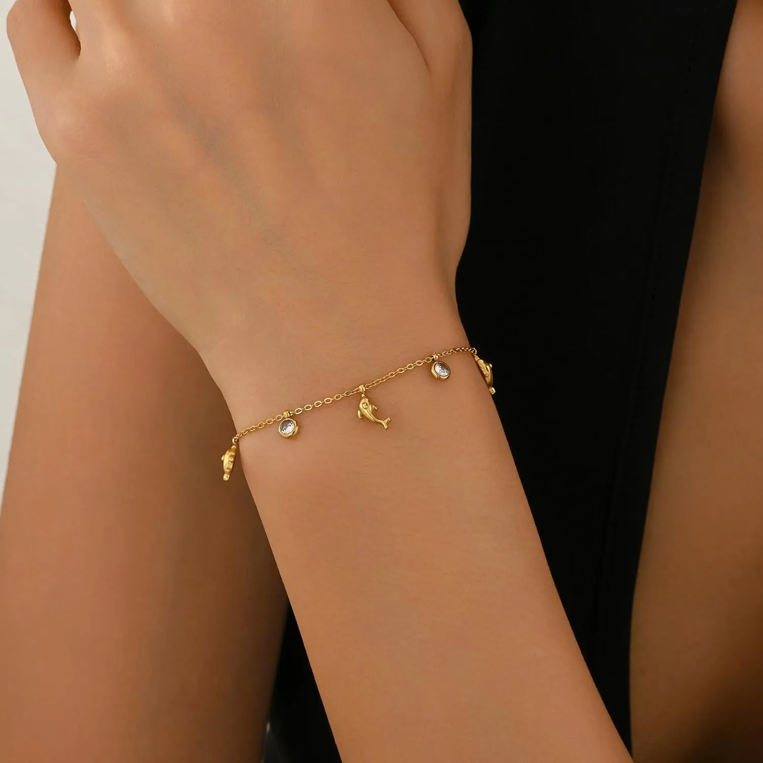 Gold Bracelet for Women 18K Gold Plated Diamond Charm Bracelets Dainty Star Flower Shell Dragonfly Dolphin Bracelet Cute CZ Charm Everyday Summer Beach Jewelry