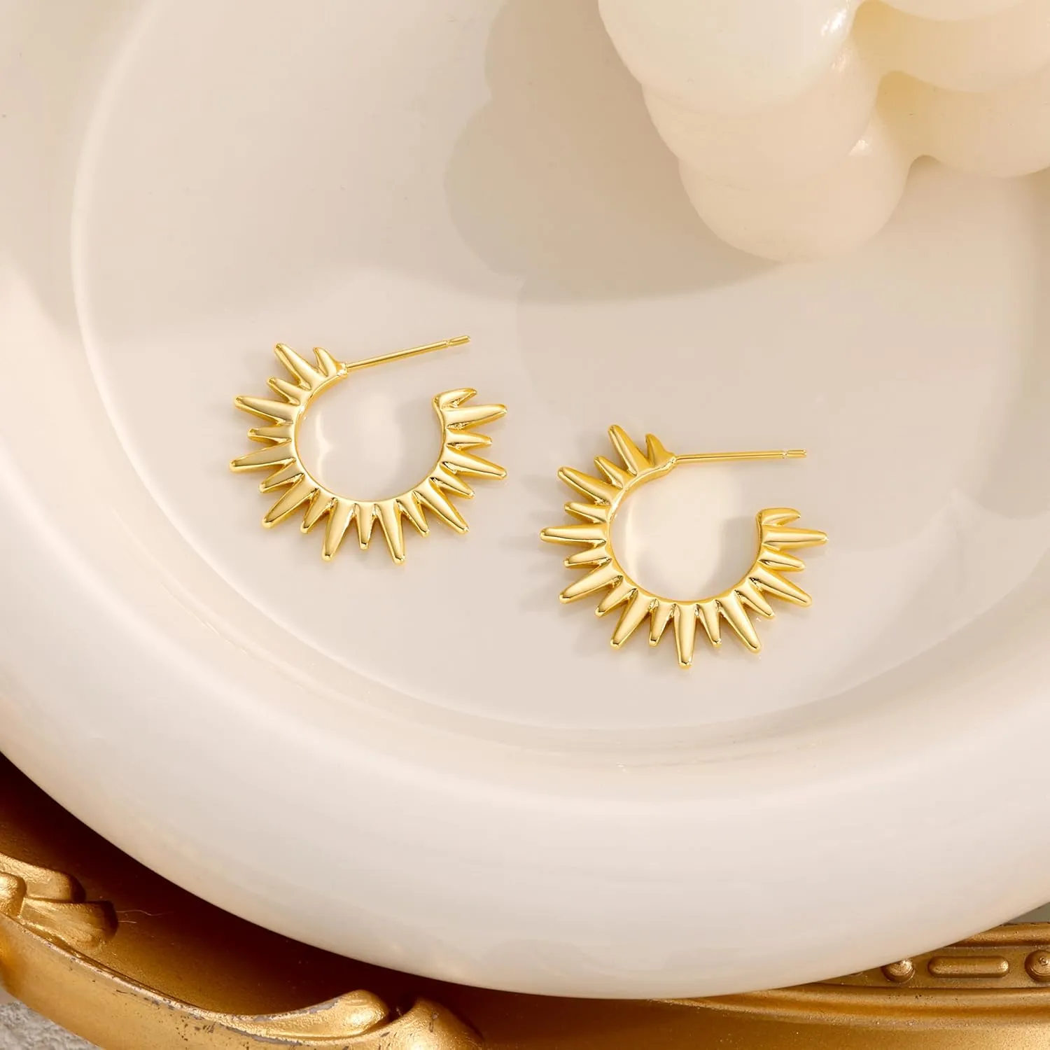 Gold Hoop Earrings, Chunky Gold Earrings for Women Trendy 14K Gold Plated Huggie Hoop Earrings Dangle Chunky Hoops Fashion Hypoallergenic Lightweight Thick Earrings Jewelry Gift for Women