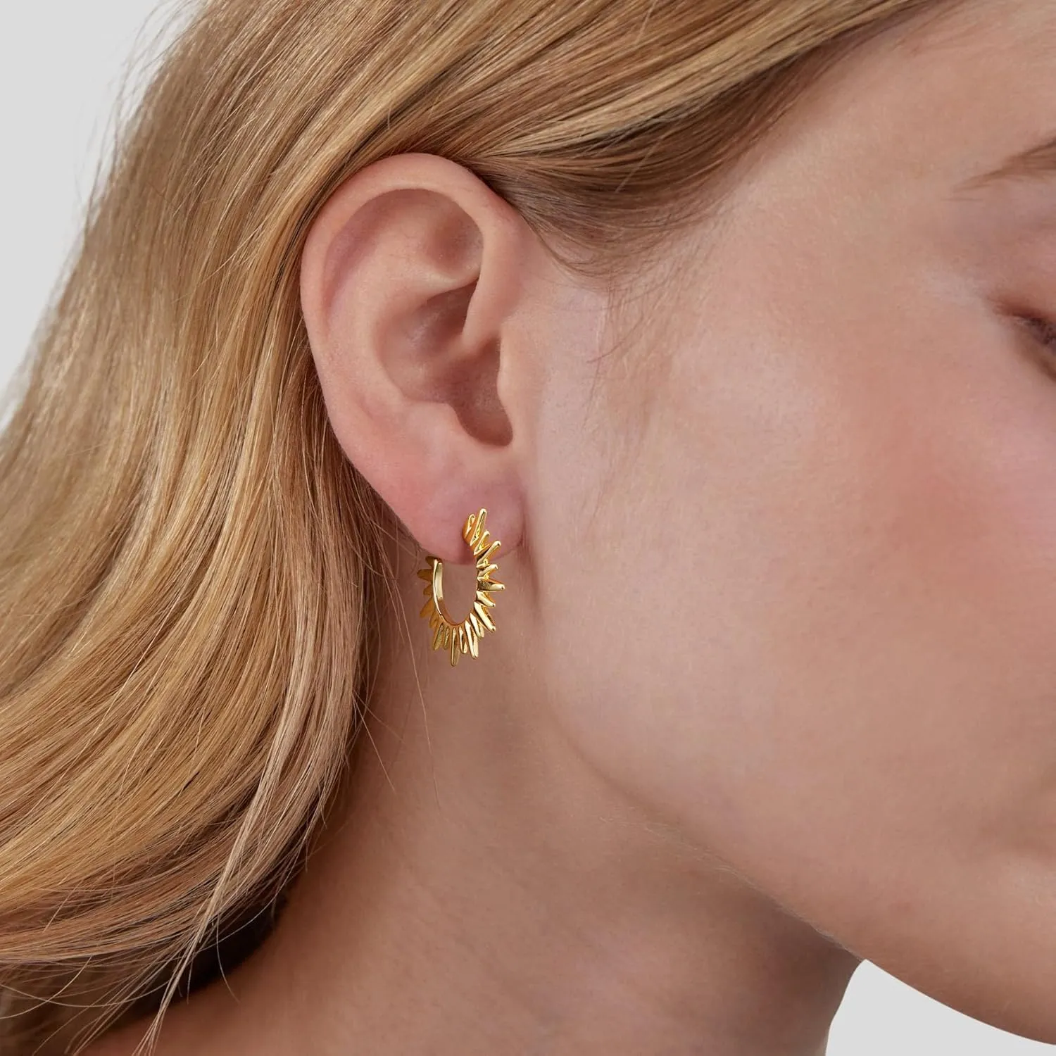 Gold Hoop Earrings, Chunky Gold Earrings for Women Trendy 14K Gold Plated Huggie Hoop Earrings Dangle Chunky Hoops Fashion Hypoallergenic Lightweight Thick Earrings Jewelry Gift for Women
