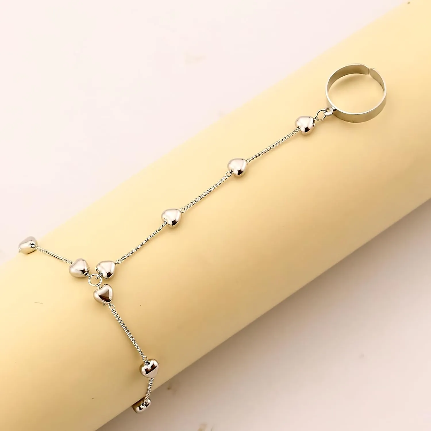 Hand Chain Rings Bracelets for Women Dainty Gold Finger Bracelet Ring Hand Chain Bracelets Butterfly Heart Pearl Hand Jewelry Ring Bracelet for Women Summer Trendy Stuff