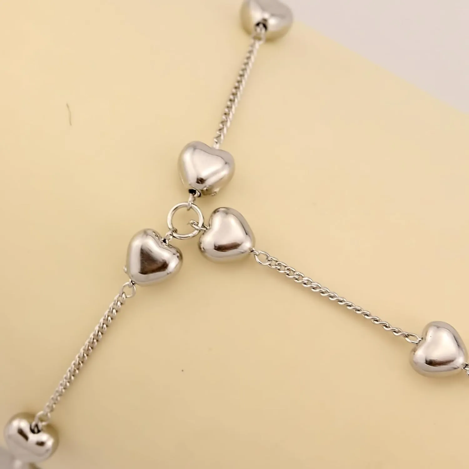 Hand Chain Rings Bracelets for Women Dainty Gold Finger Bracelet Ring Hand Chain Bracelets Butterfly Heart Pearl Hand Jewelry Ring Bracelet for Women Summer Trendy Stuff