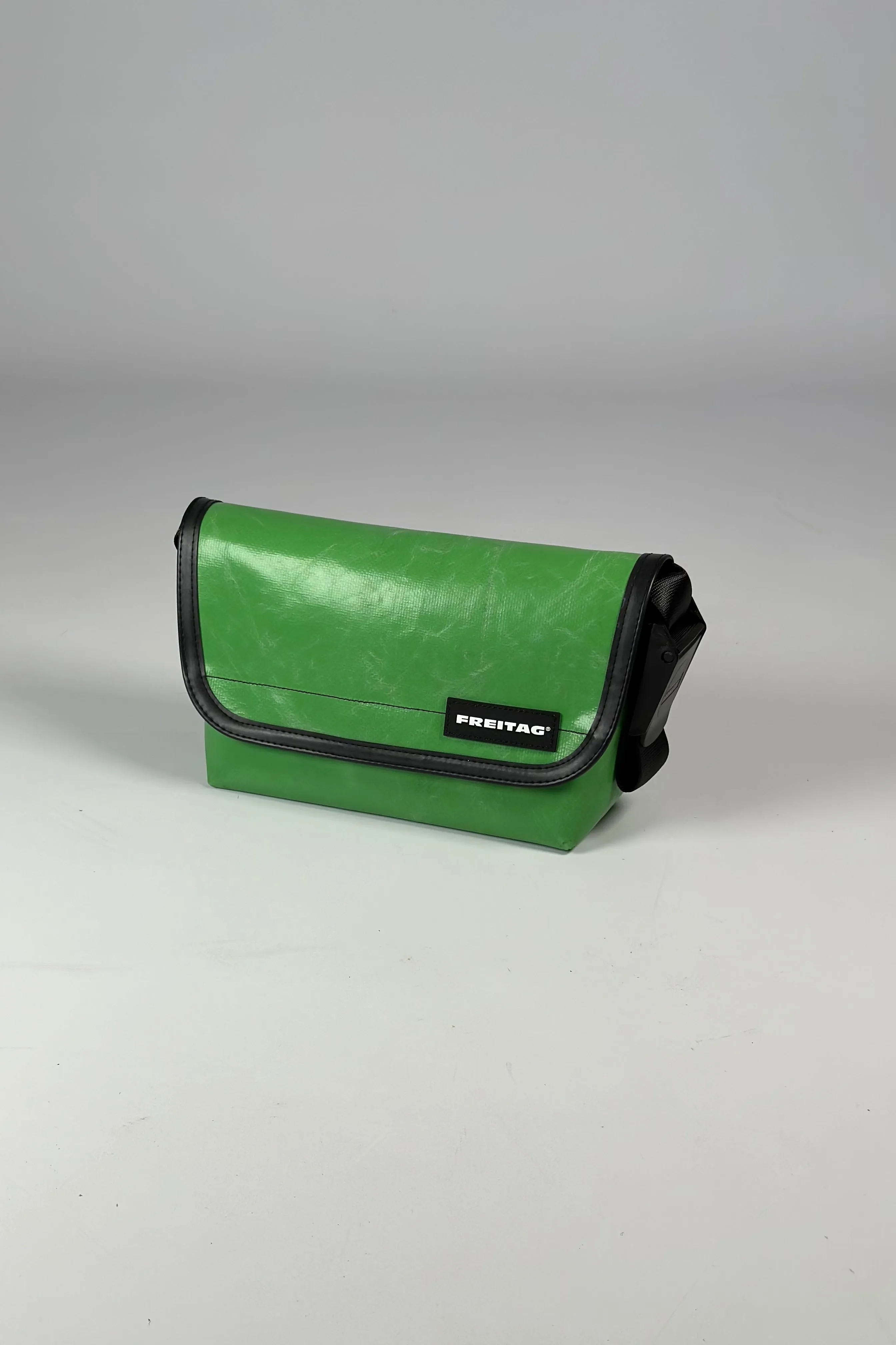 HAWAII FIVE-O F41 Messenger Bag extra small