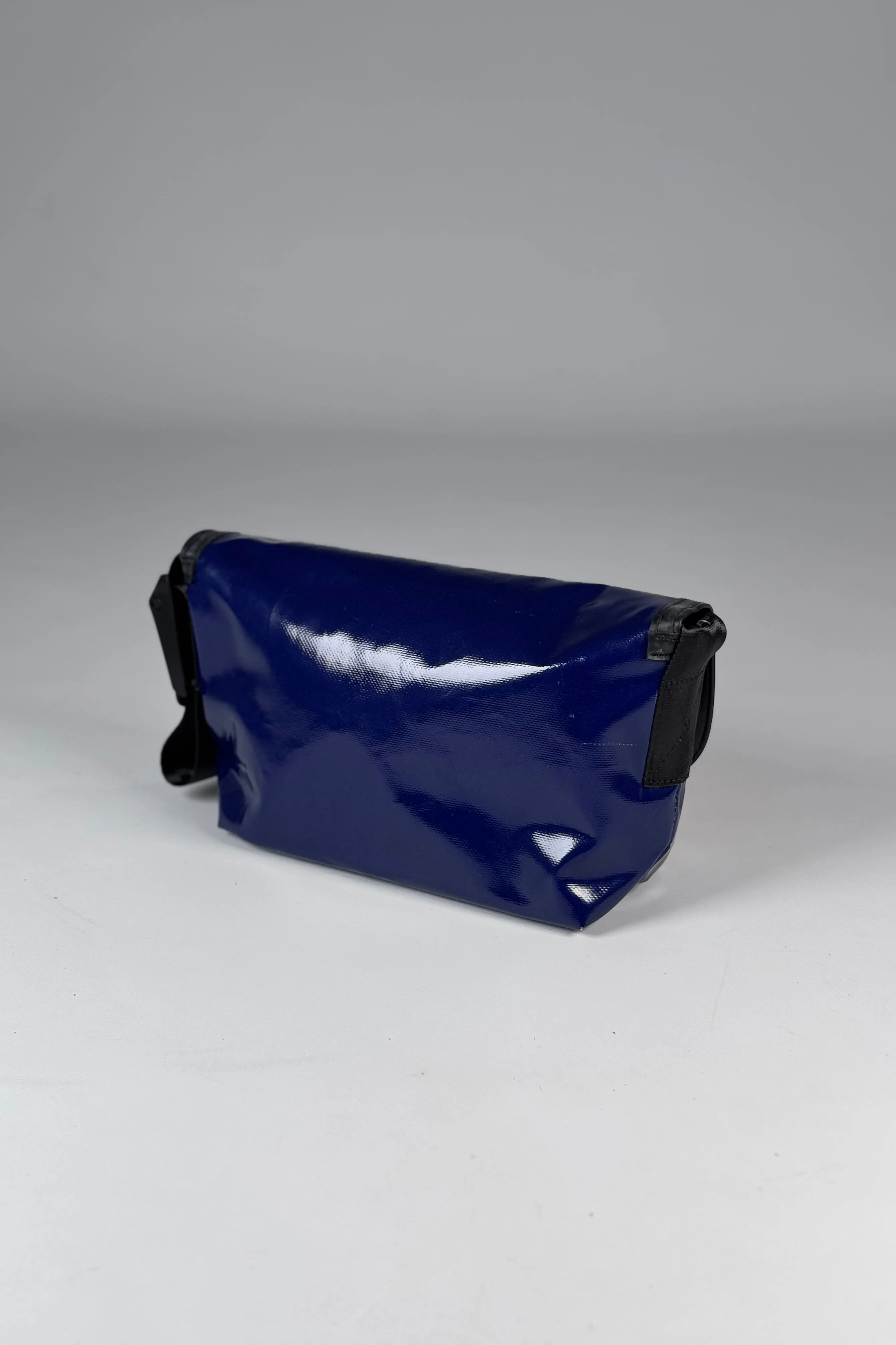 HAWAII FIVE-O F41 Messenger Bag extra small
