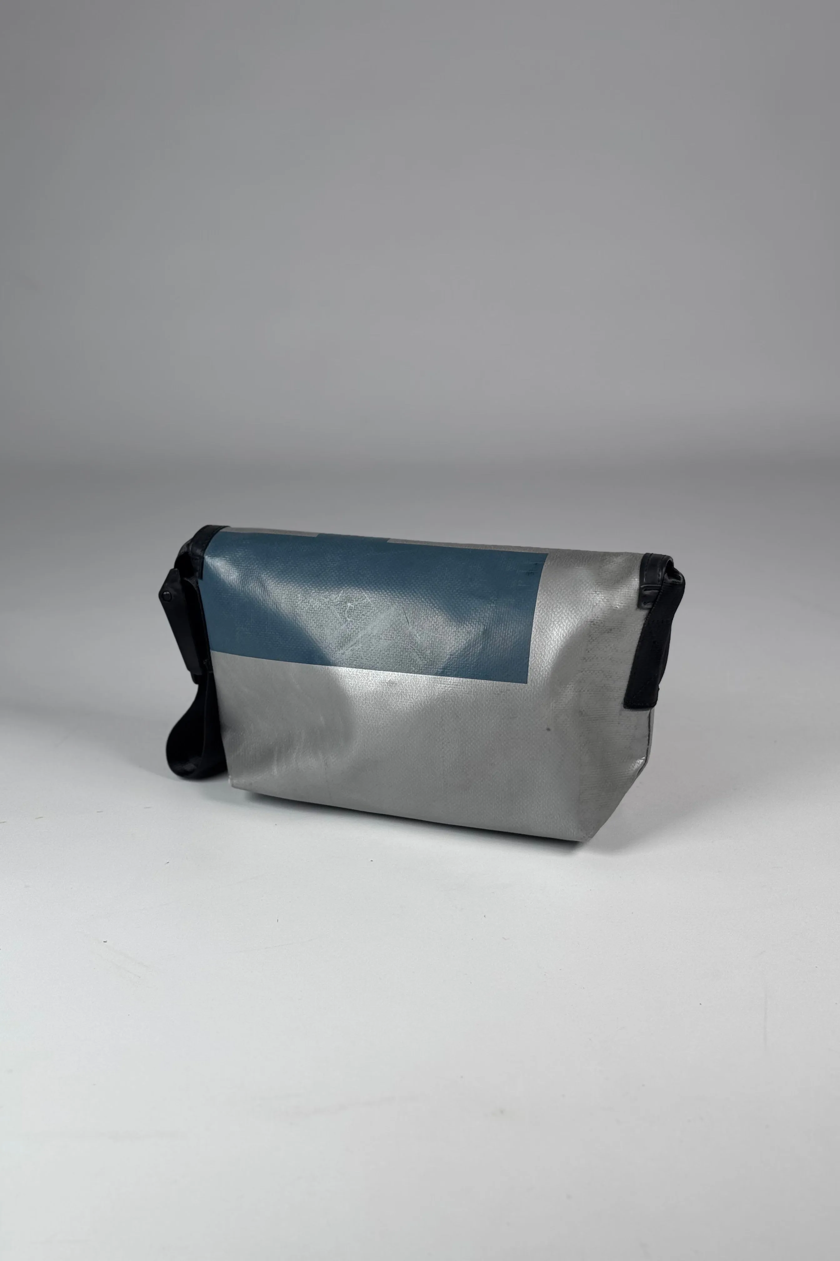 HAWAII FIVE-O F41 Messenger Bag extra small