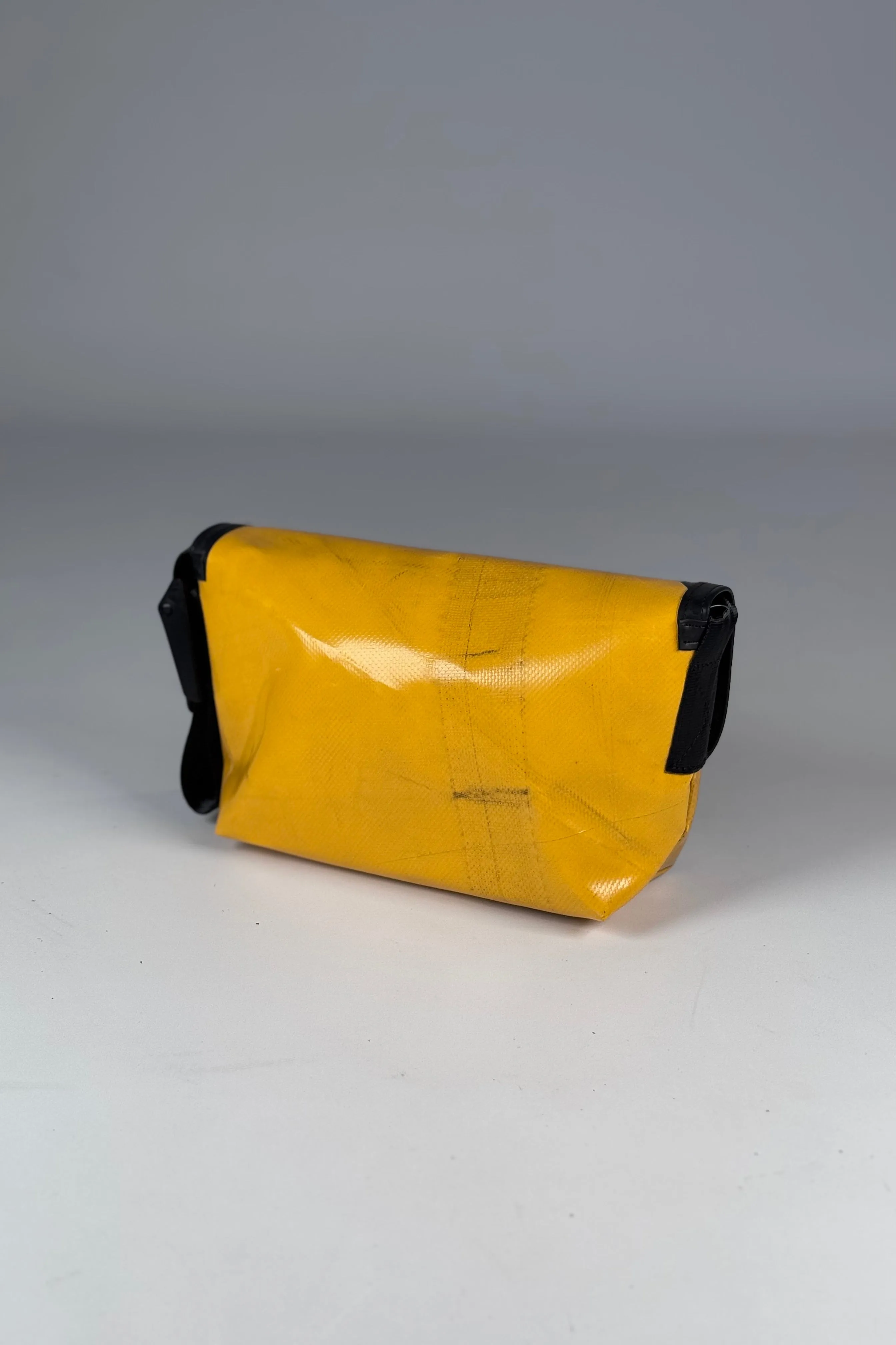 HAWAII FIVE-O F41 Messenger Bag extra small