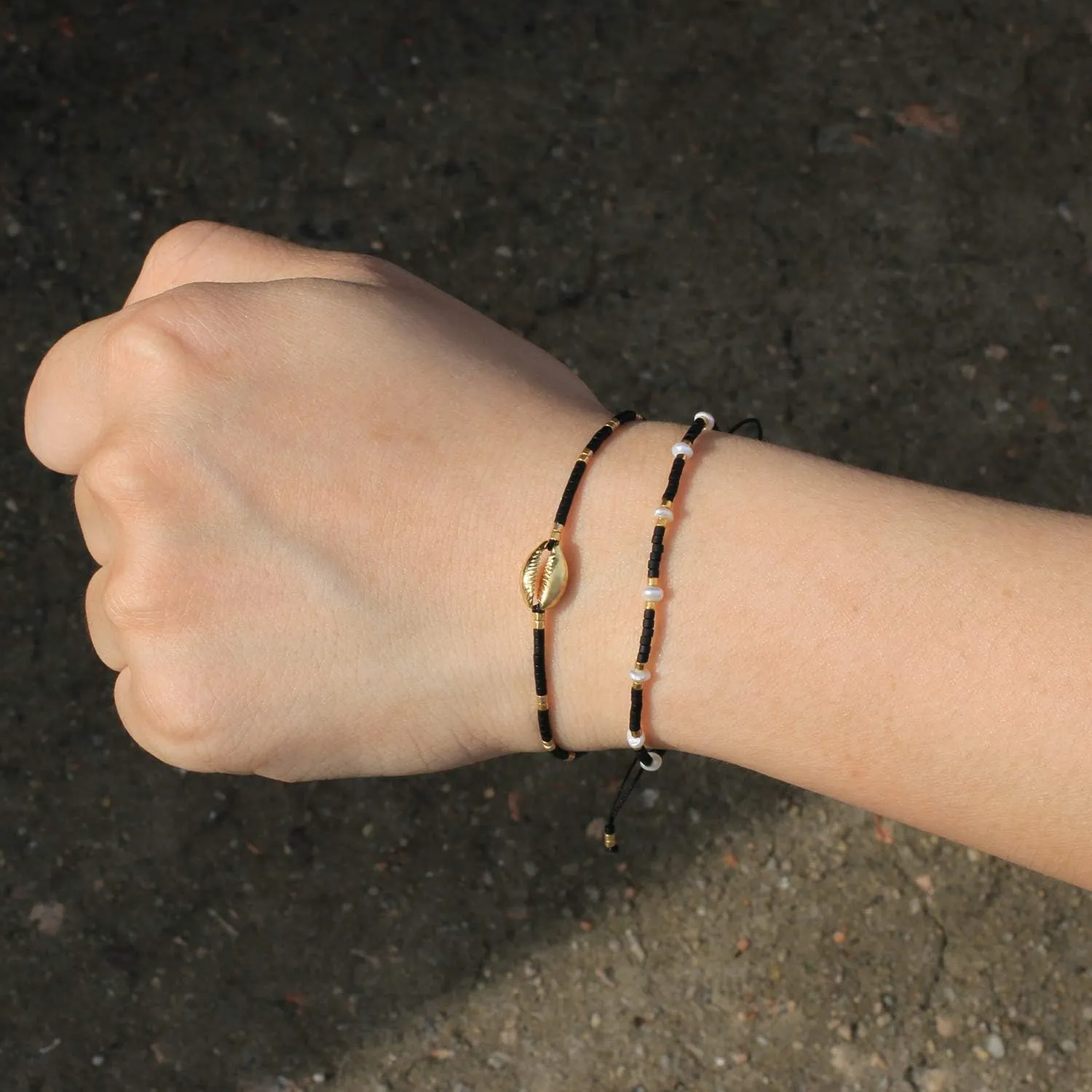 KELITCH Seed Beaded Bracelet Beach Gold Shell Charm Bracelets Handmade Frienship Jewelry for Women