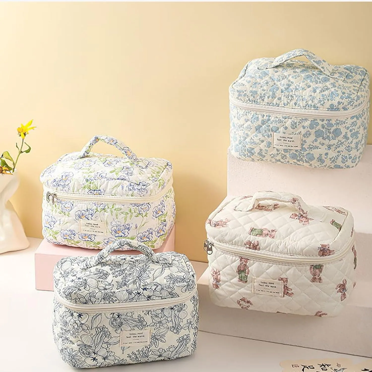 Large Makeup Bag, Quilted Cosmetic Bag, Floral Coquette Aesthetic Toiletry Bag, Flower Travel Make Up Organizer Bag for Women Girls