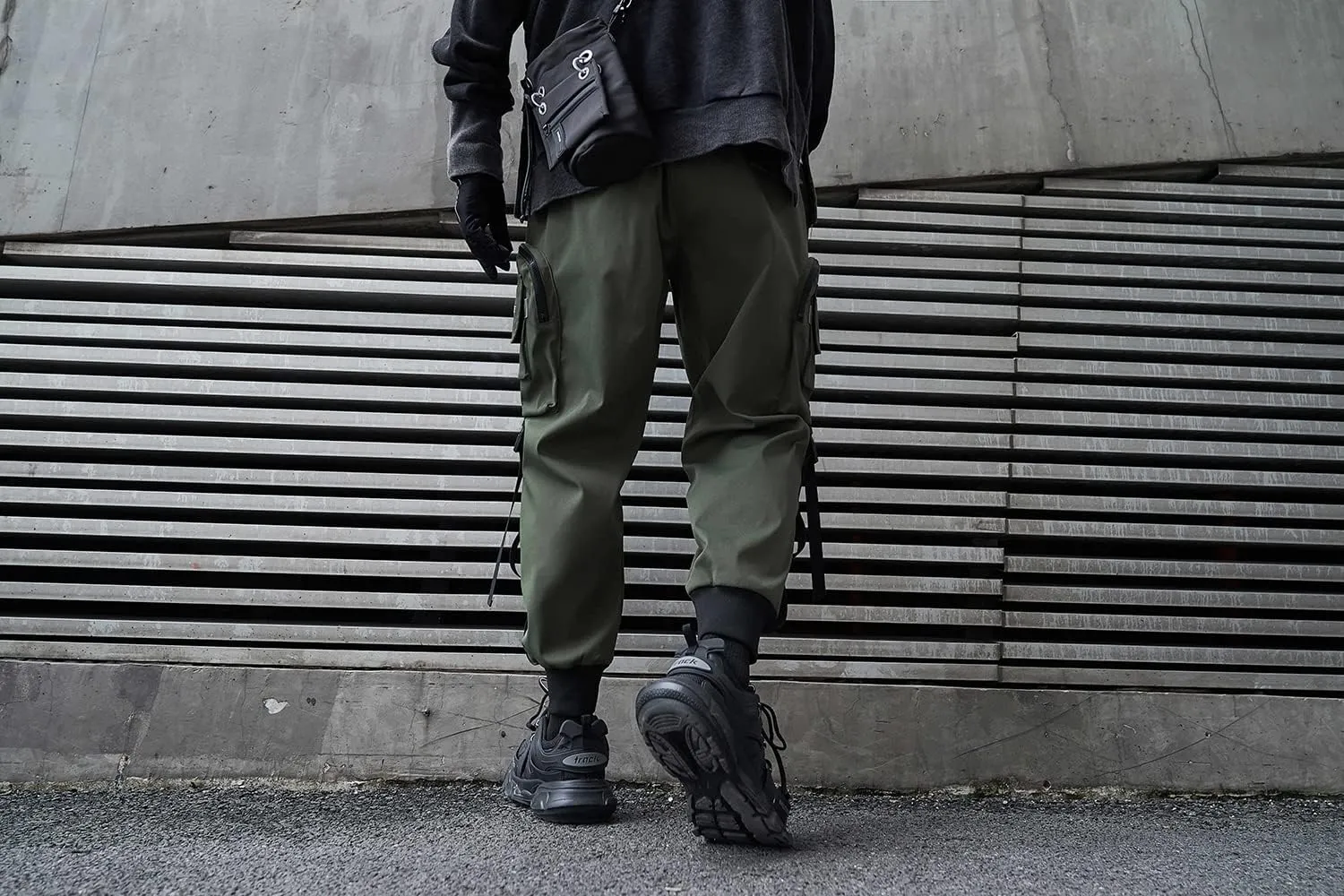 Men Slim Fit Cargo Techwear Pants