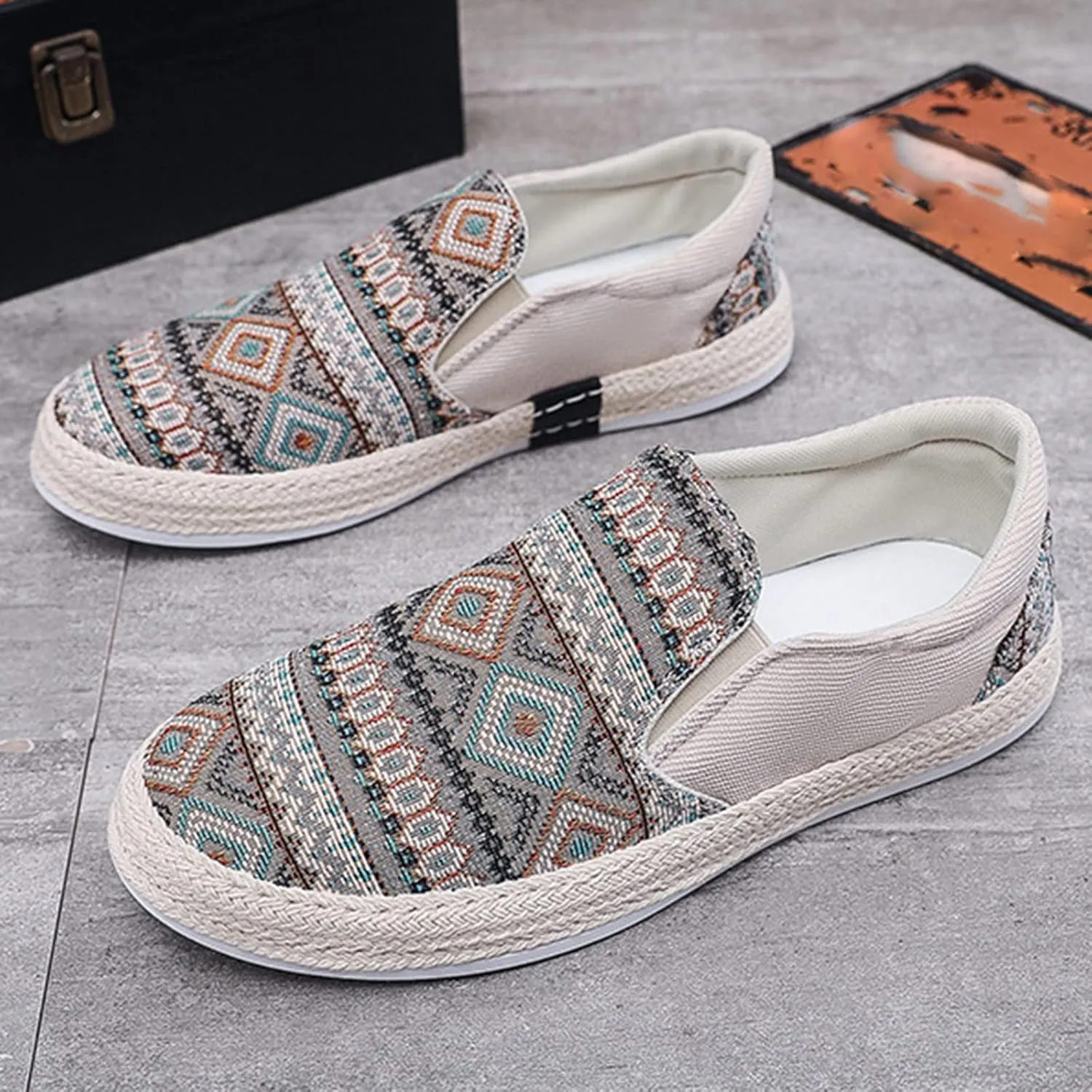 Mens Loafers & Slip-Ons 2025 Men's New Spring and Autumn Fisherman's Shoes Canvas Thick Soled Slip On Shoes