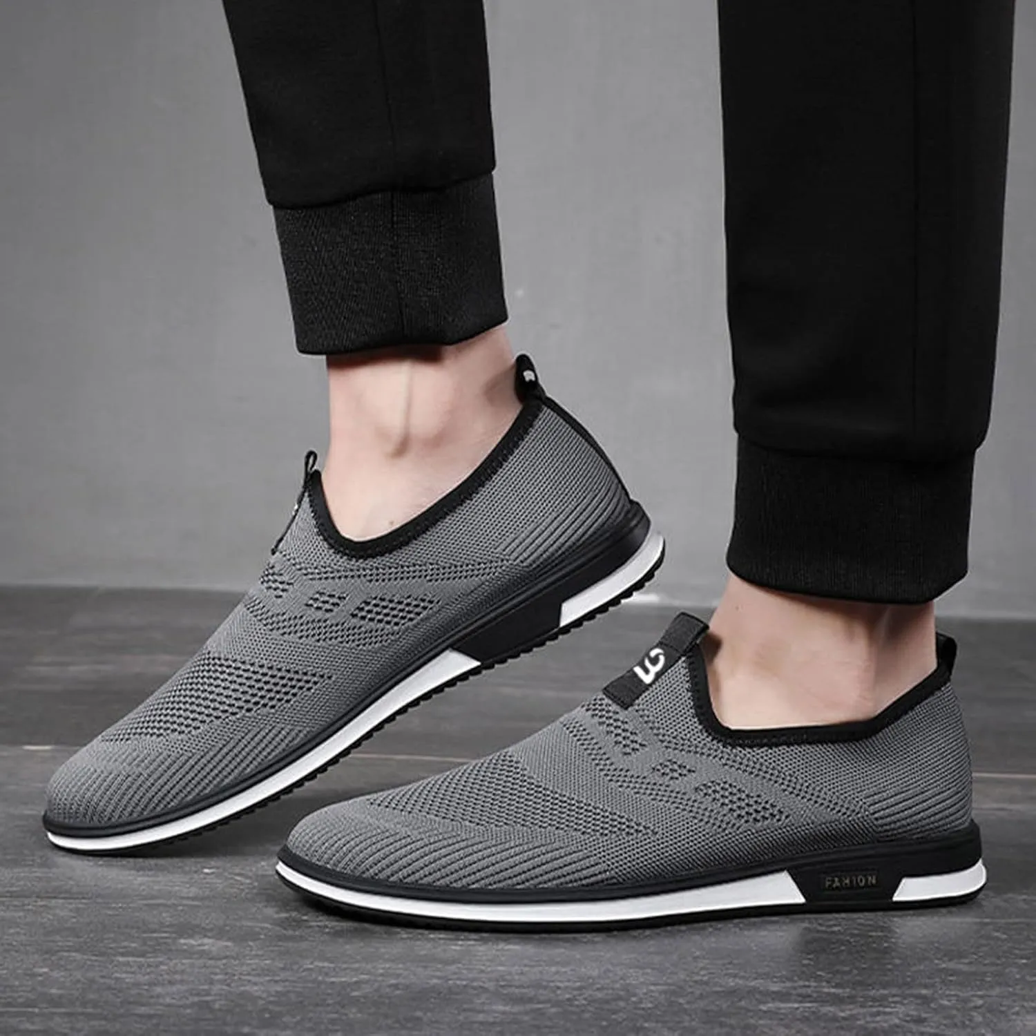 Mens Loafers & Slip-Ons Leisure Men's Shoes Breathable in Spring and Summer Casual Mesh Sports Shoes One Foot