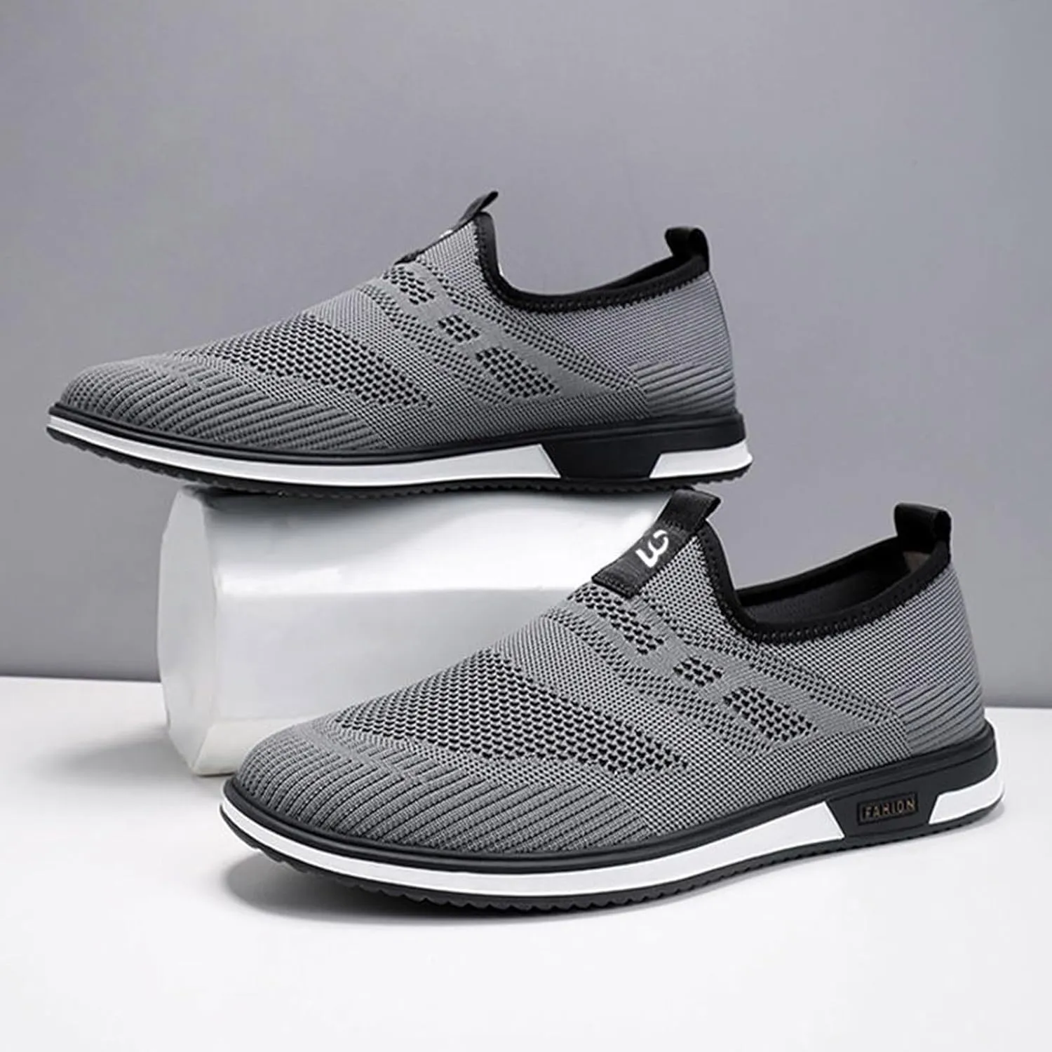 Mens Loafers & Slip-Ons Leisure Men's Shoes Breathable in Spring and Summer Casual Mesh Sports Shoes One Foot
