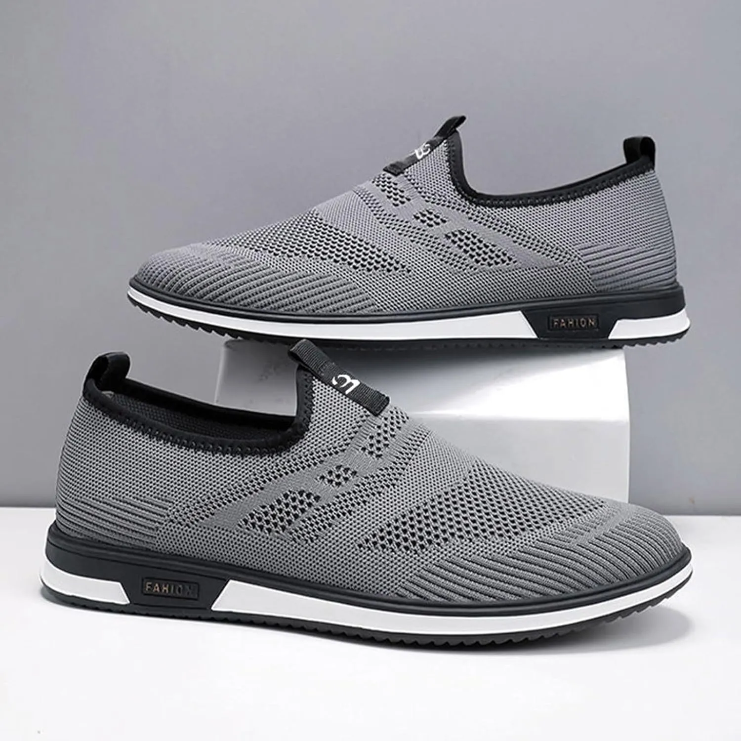 Mens Loafers & Slip-Ons Leisure Men's Shoes Breathable in Spring and Summer Casual Mesh Sports Shoes One Foot