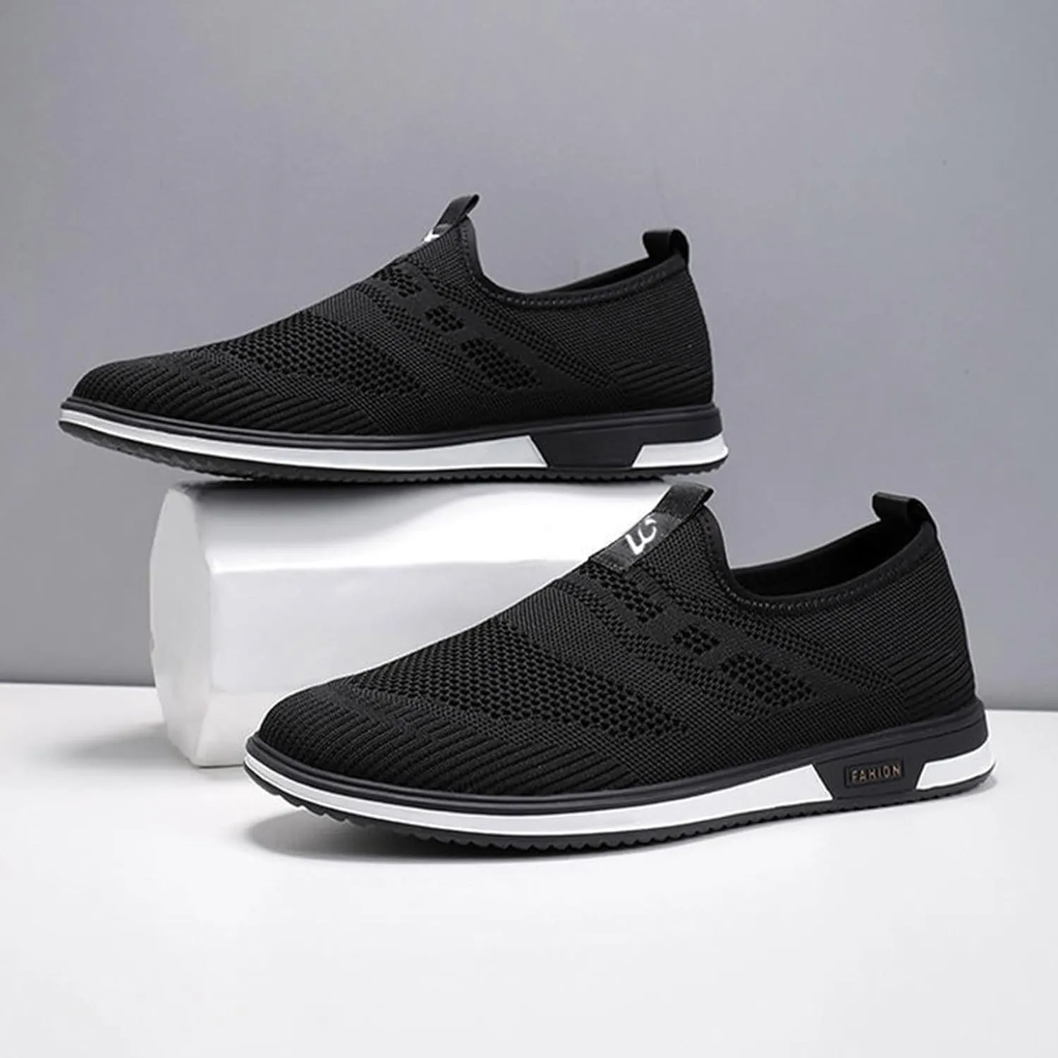Mens Loafers & Slip-Ons Leisure Men's Shoes Breathable in Spring and Summer Casual Mesh Sports Shoes One Foot