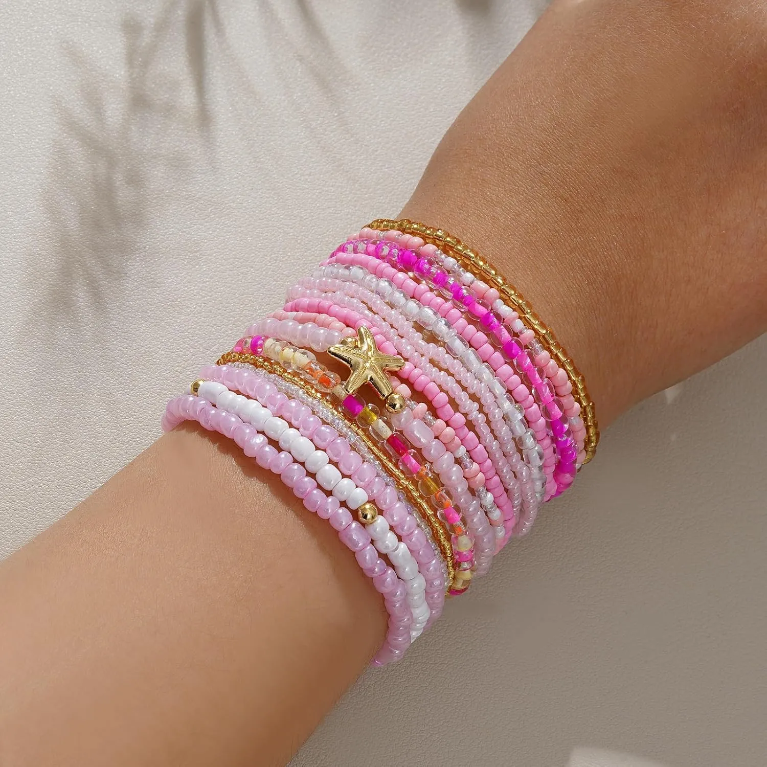 Shell Bracelet Boho Beaded Stretch Bracelets for Women Seashell Summer Beach Bracelets Starfish Charm Bracelet Stackable Gold Pearl Beads Bracelets for Women Jewelry Accessories Gifts