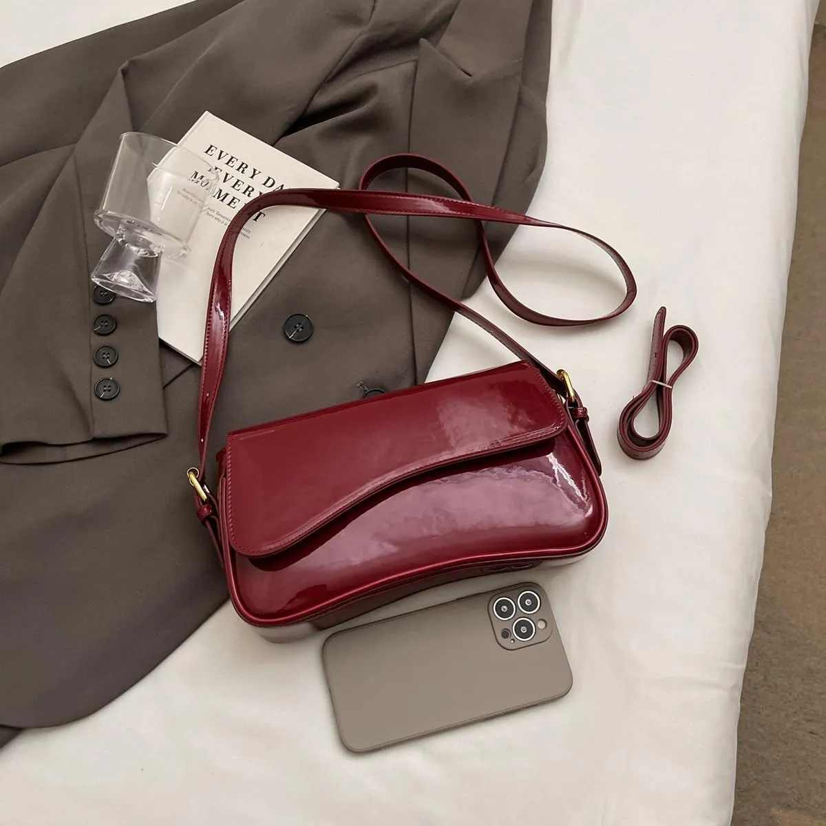 Small Shoulder Bag Y2K Purse for Women Crocodile Handbag Clutch Purse Classic Retro Crossbody Bag Satchel