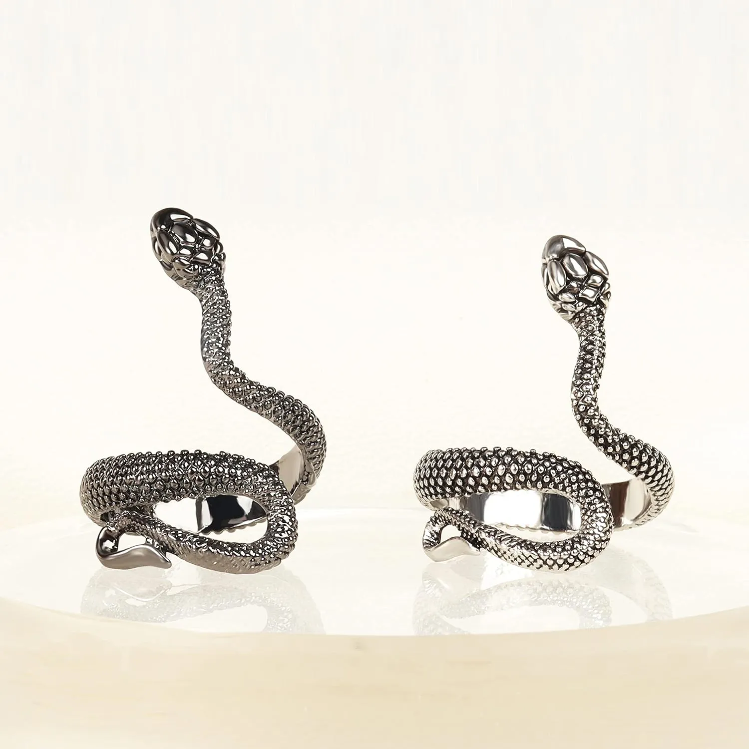 Snake Ring for Women Gothic Black Snake Rings Punk Open Adjustable Silver Snake Knuckle Rings Stackable Reptile Serpent Band Rings for Halloween Costumes Accessories