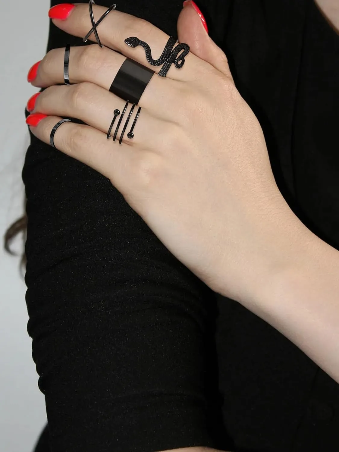 Snake Ring for Women Gothic Black Snake Rings Punk Open Adjustable Silver Snake Knuckle Rings Stackable Reptile Serpent Band Rings for Halloween Costumes Accessories