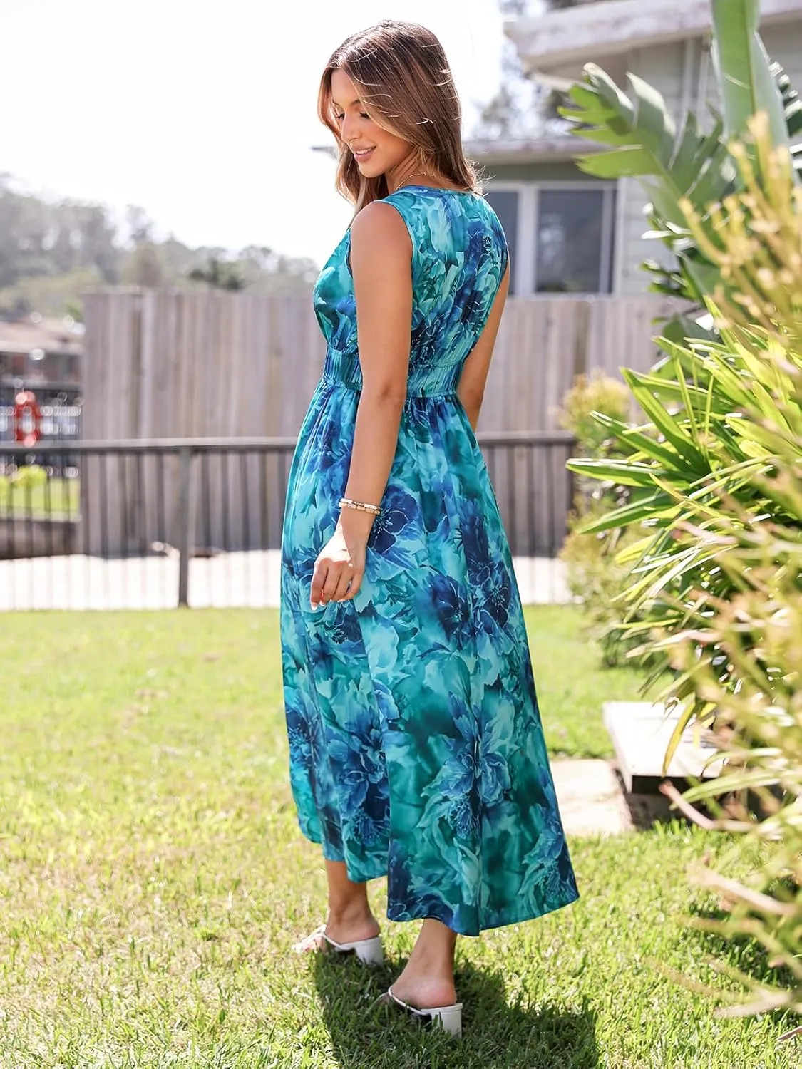 Womens 2025 Summer Sleeveless V Neck Boho Long Dress Floral Print Beach Maxi Sundresses
