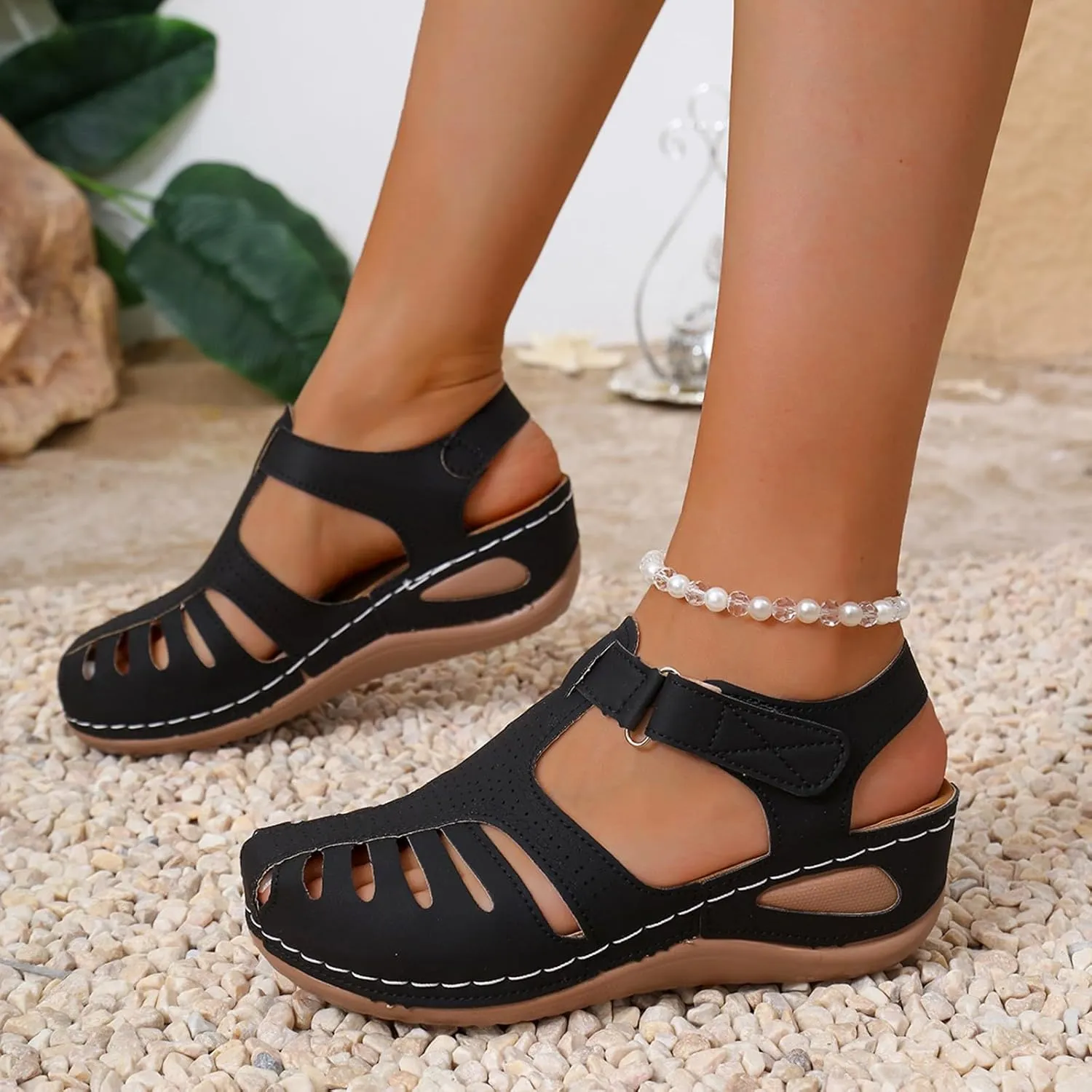 Women's Sandals Summer Retro Wedge Heel Closed Toe Thick Bottom Lightweight Sandals Hollow Platform Women